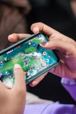 Kebangkitan Game Seluler: Bagaimana Ponsel Pintar Mengubah Industri Game